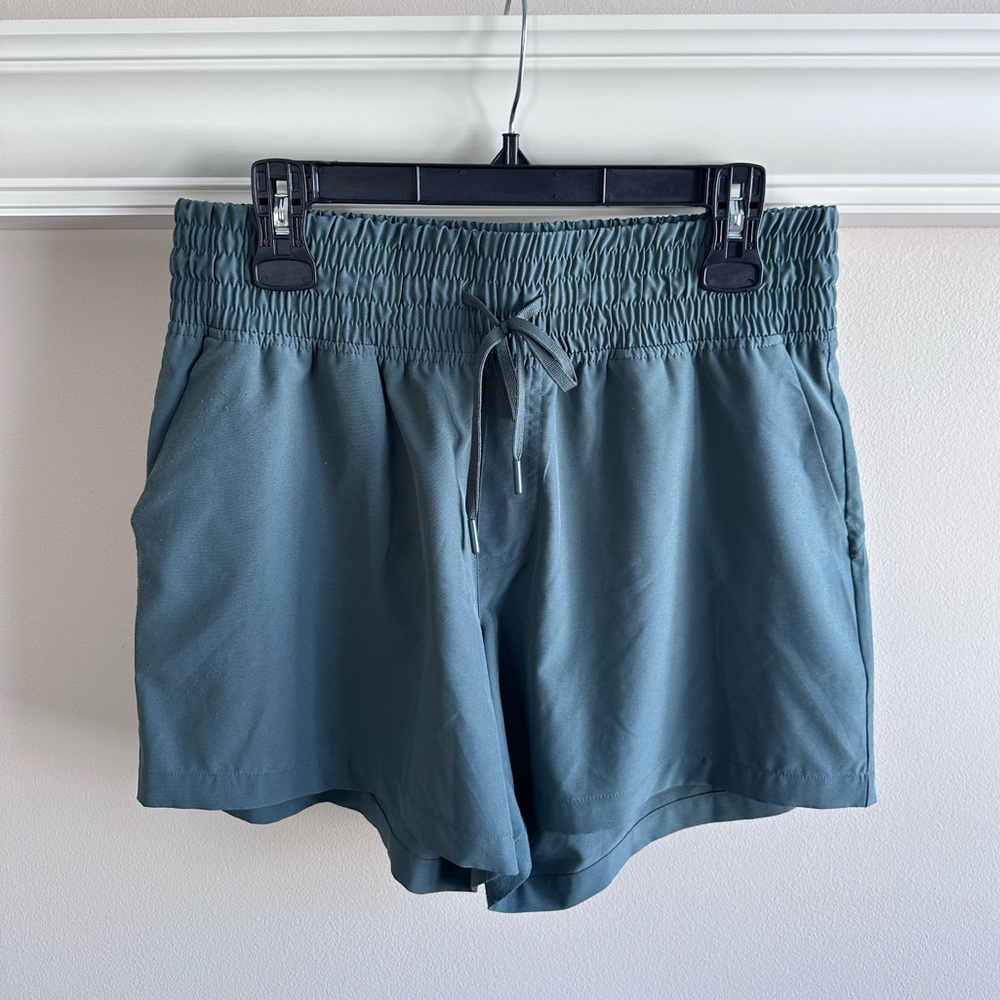Women's 90 Degree Thin Casual Green Shorts - Large